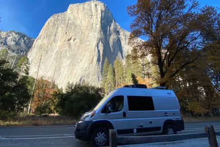 Monica's Thor Motor Coach Rize 18M Class B