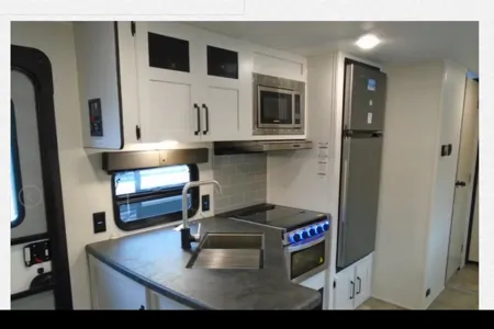 Your Next Adventure Starts with the Puma – Sleeps 10 | Outdoor Kitchen | Delivery Available