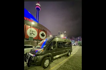 21 Ft Winnebago 59G Class B