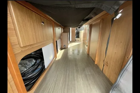 21 Ft Winnebago 59G Class B