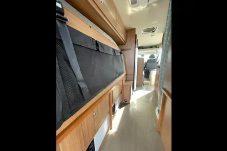 21 Ft Winnebago 59G Class B