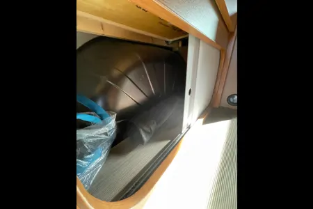 21 Ft Winnebago 59G Class B