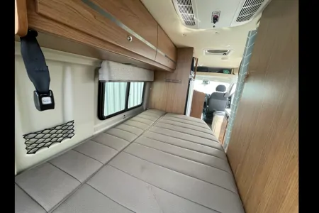 21 Ft Winnebago 59G Class B