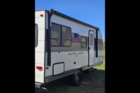 Michael's Forest River Avenger 16 RD Travel Trailer