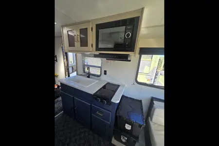 Michael's Forest River Avenger 16 RD Travel Trailer