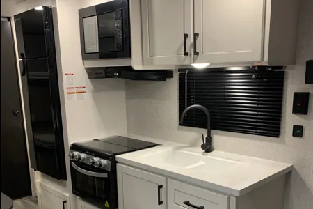 Snowbird Winter Rental! 2025 Jayco 260bh Travel Trailer With Solar!