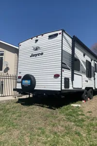 Family Friendly! 2025 Jayco 260bh Travel Trailer With Solar!