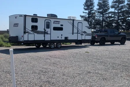 The great outdoors Coleman 2755BH Travel Trailer