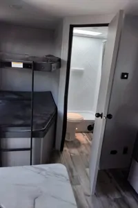 The great outdoors Coleman 2755BH Travel Trailer