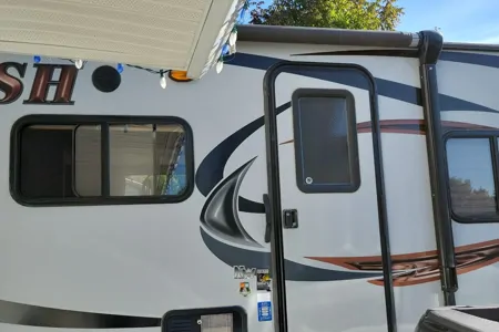 Scott's Northwood Manufacturing Nash 25ft bunkhouse Travel Trailer