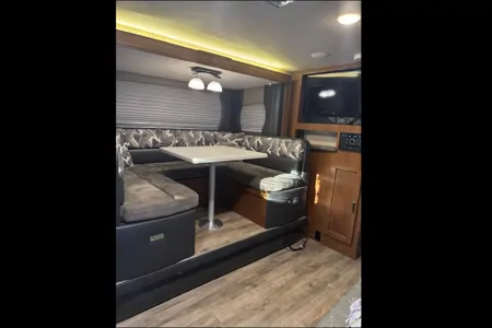 Faby's Lance M-2285 Travel Trailer