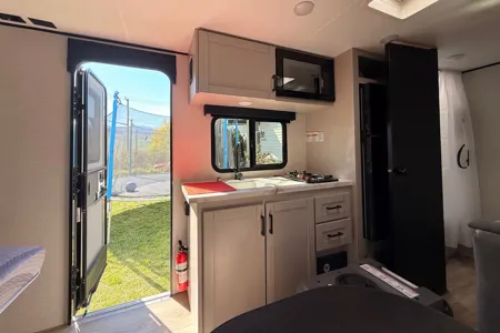 Eric's Jayco 2026 featherlite Travel Trailer