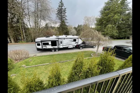Sam's luxury Grand Design 337RLS Fifth Wheel