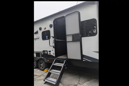 Jocyln's Forest River Surveyor 2 (2021) Travel Trailer