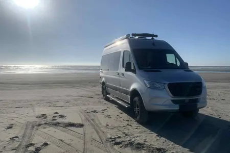 Annie Thor Motor Coach Tranquility Classe B