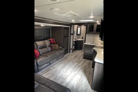 Fireside RV Memory Maker – Family Bunkhouse