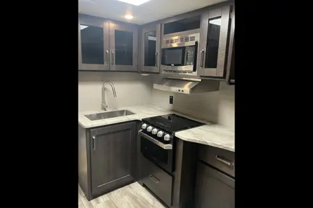 Fireside RV Memory Maker – Family Bunkhouse