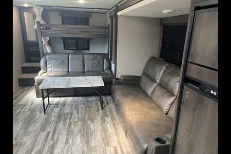 Fireside RV Memory Maker – Family Bunkhouse