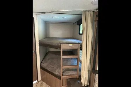 Caleb 's Keystone 26’ Hideout Travel Trailer