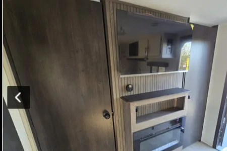 Forest River Alpha Wolf 280QBS-L Travel Trailer SHS-02