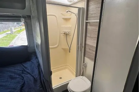 Ash's Winnebago 24j Class C