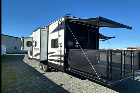 Nor Cal RV Rental Grand Design Momentum Toy Hauler