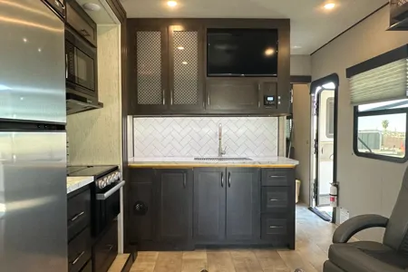 Nor Cal RV Rental Grand Design Momentum Toy Hauler