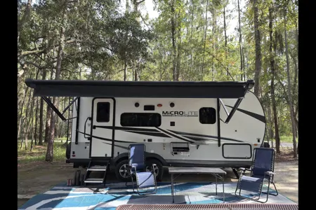 The Wilderness Wagon Flagstaff Micro Lite 21FBRS