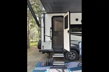 The Wilderness Wagon Flagstaff Micro Lite 21FBRS