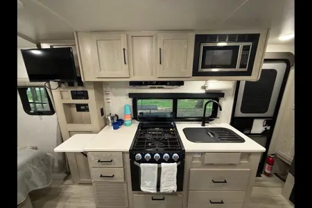 The Wilderness Wagon Flagstaff Micro Lite 21FBRS