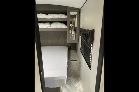 Thomas's Keystone SG260BH Travel Trailer