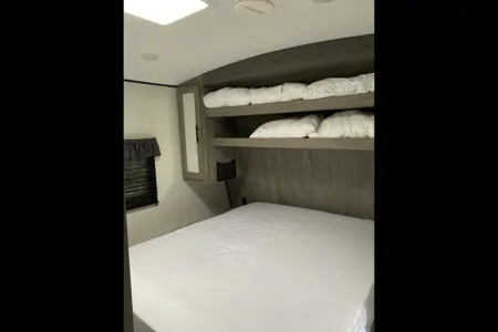 Thomas's Keystone SG260BH Travel Trailer