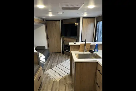 The Reserve Retreat – Sleeps 6, Family-Ready!”