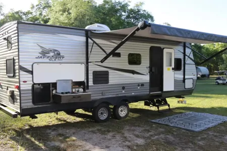 Gorgeous Jayco Flight SLX Travel Trailer