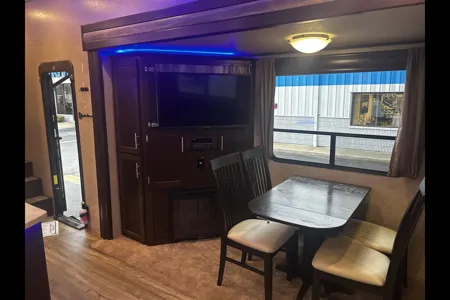 Brandon's Forest River 285drl4 Fifth Wheel