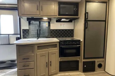 Magnificent Family Adventurer The Sundance Quad bunk (QB 291) Travel Trailer