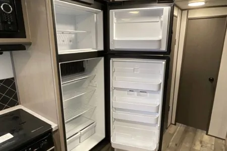 Magnificent Family Adventurer The Sundance Quad bunk (QB 291) Travel Trailer