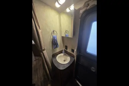 Union River Rv's Nash 25C Travel Trailer