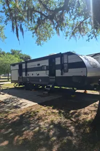 "Ellie Mae"  BUNK ROOM! Full outside Kitchen