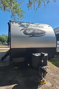 "Ellie Mae"  BUNK ROOM! Full outside Kitchen