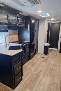 "Ellie Mae"  BUNK ROOM! Full outside Kitchen