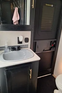 "Ellie Mae"  BUNK ROOM! Full outside Kitchen