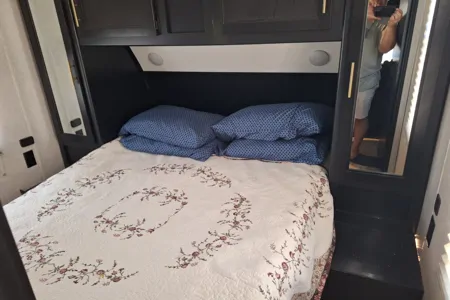 "Ellie Mae"  BUNK ROOM! Full outside Kitchen