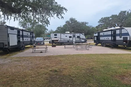 "Ellie Mae"  BUNK ROOM! Full outside Kitchen