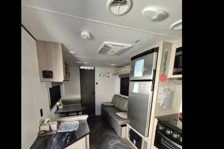 Heartland- Prowler 240RB Travel Trailer