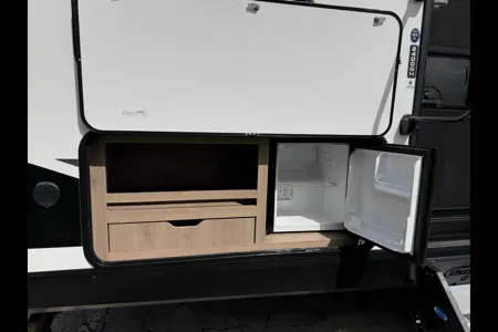 Laurentiu's Grand Design Imagine 2400BH Travel Trailer