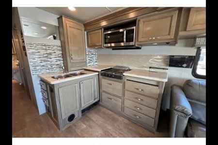 2017 Jayco Precept 36T – Spacious Motorhome for Families & Groups