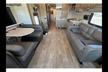 2017 Jayco Precept 36T – Spacious Motorhome for Families & Groups