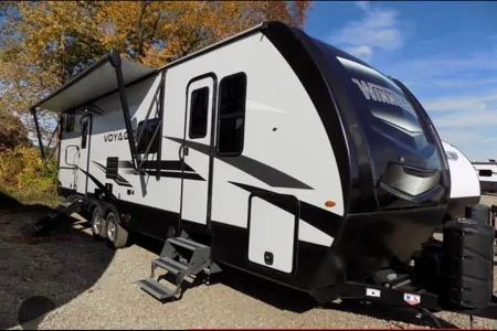 Rosa's Winnebago 3033BH Travel Trailer