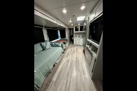Rosa's Winnebago 3033BH Travel Trailer